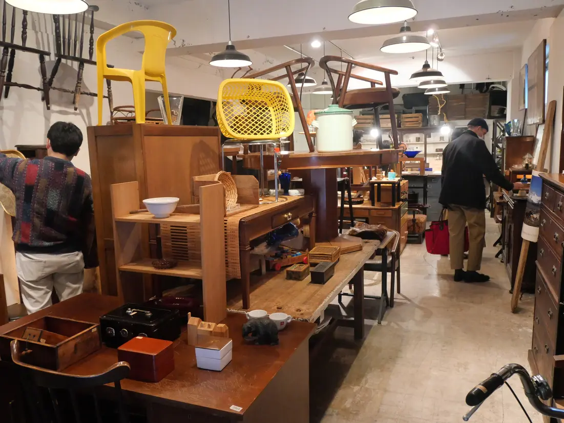 店内（1階）