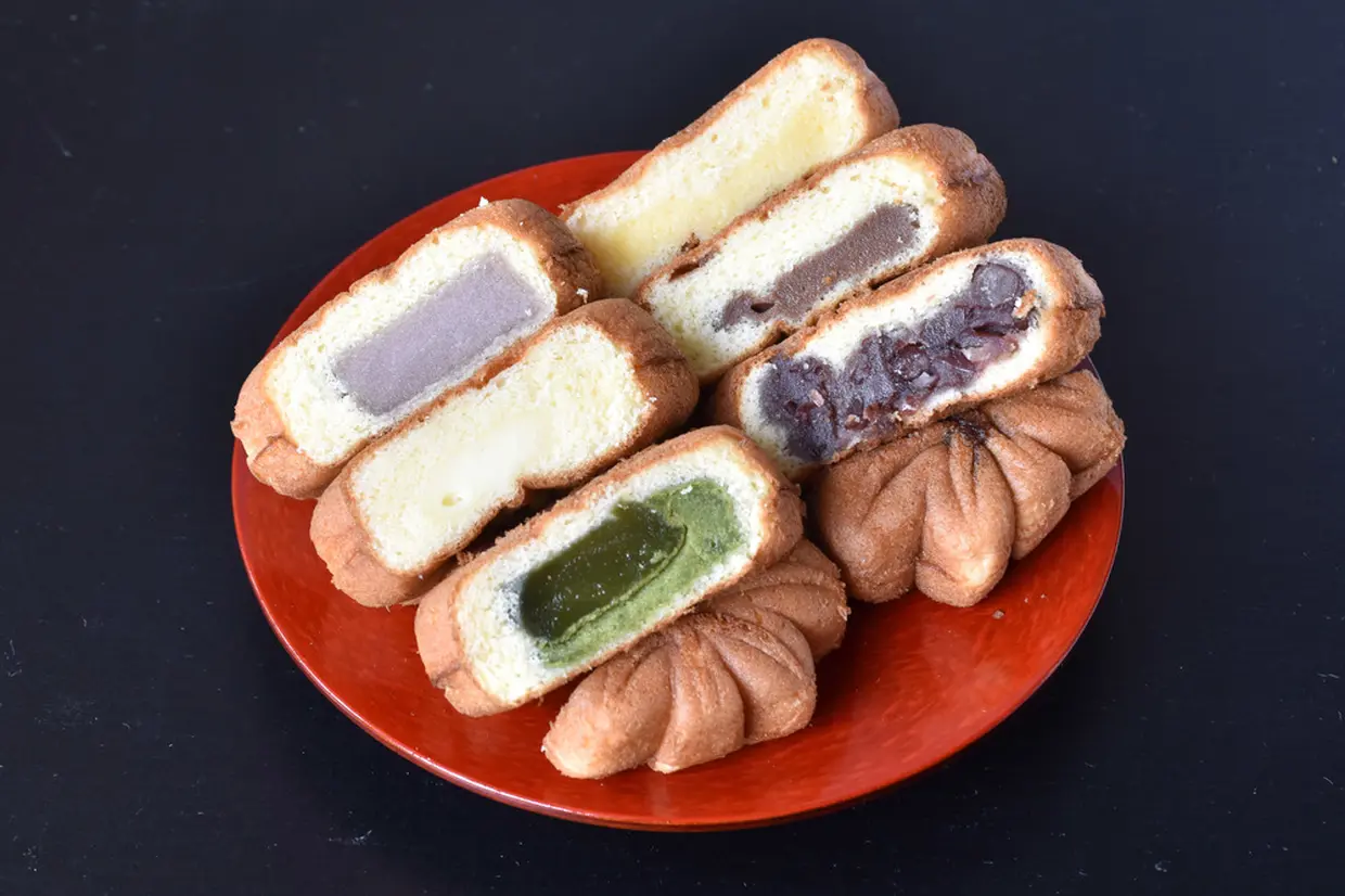 もみじ饅頭（こしあん、クリーム、チーズ、チョコレート、つぶあん、小夏）