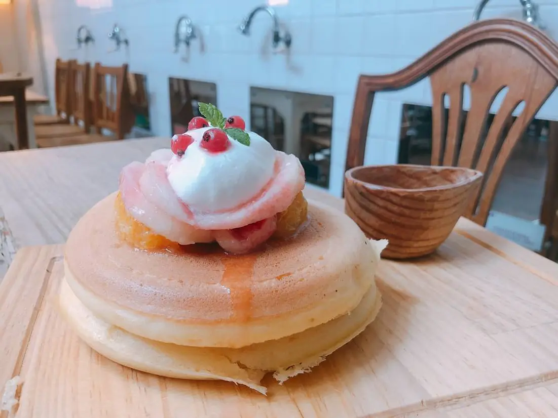 嵯峨野湯「【季節限定】桃のパンケーキ」