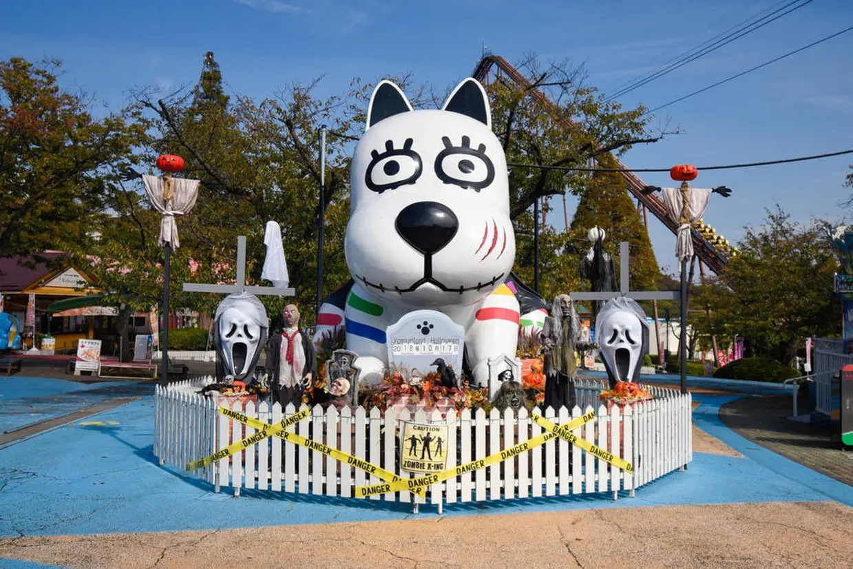 ハロウィンイベント時のランドドッグモニュメント