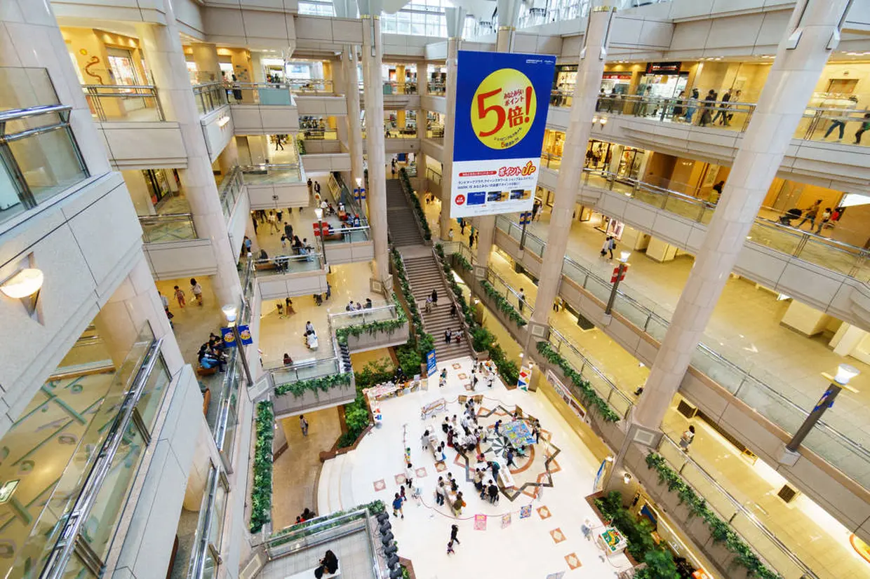 横浜ランドマークタワー内