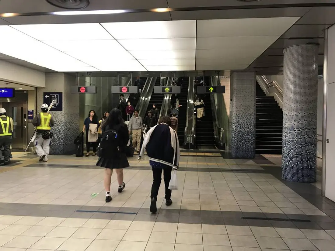 京急線エスカレーター