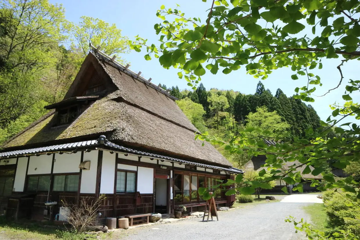 美山かやぶき美術館・郷土資料館（提供：南丹市美山観光まちづくり協会）