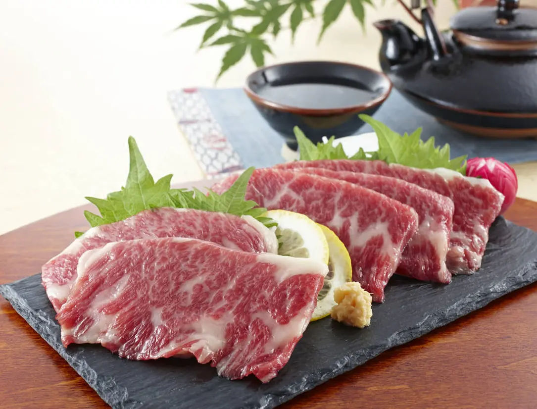 馬刺し イメージ