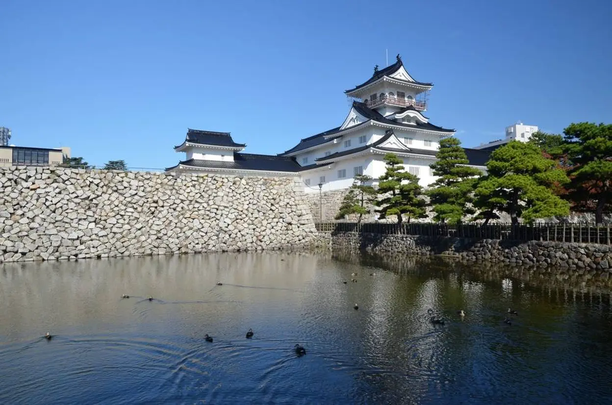 富山城址公園