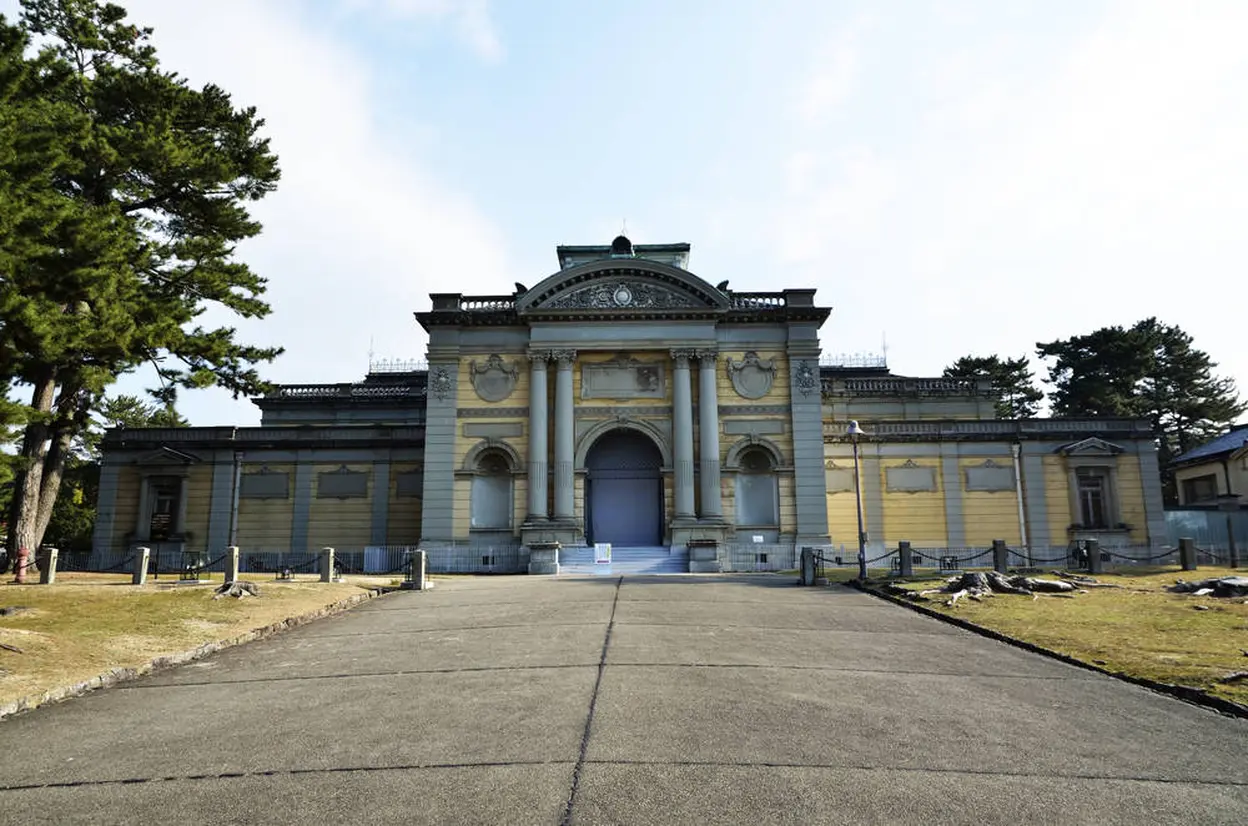 奈良国立博物館