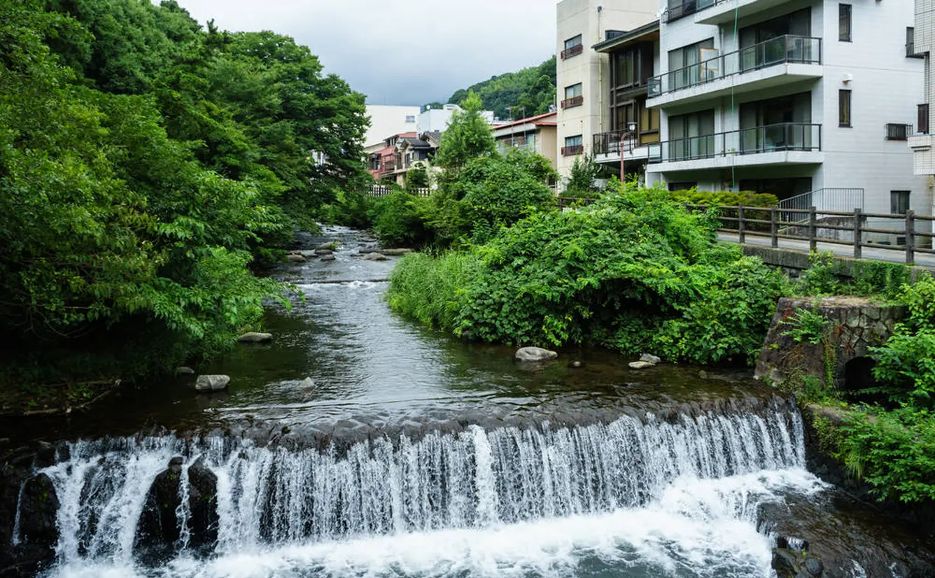 湯河原温泉旅行ガイド！人気エリアや見どころ・アクセス情報が満載！のカバー画像
