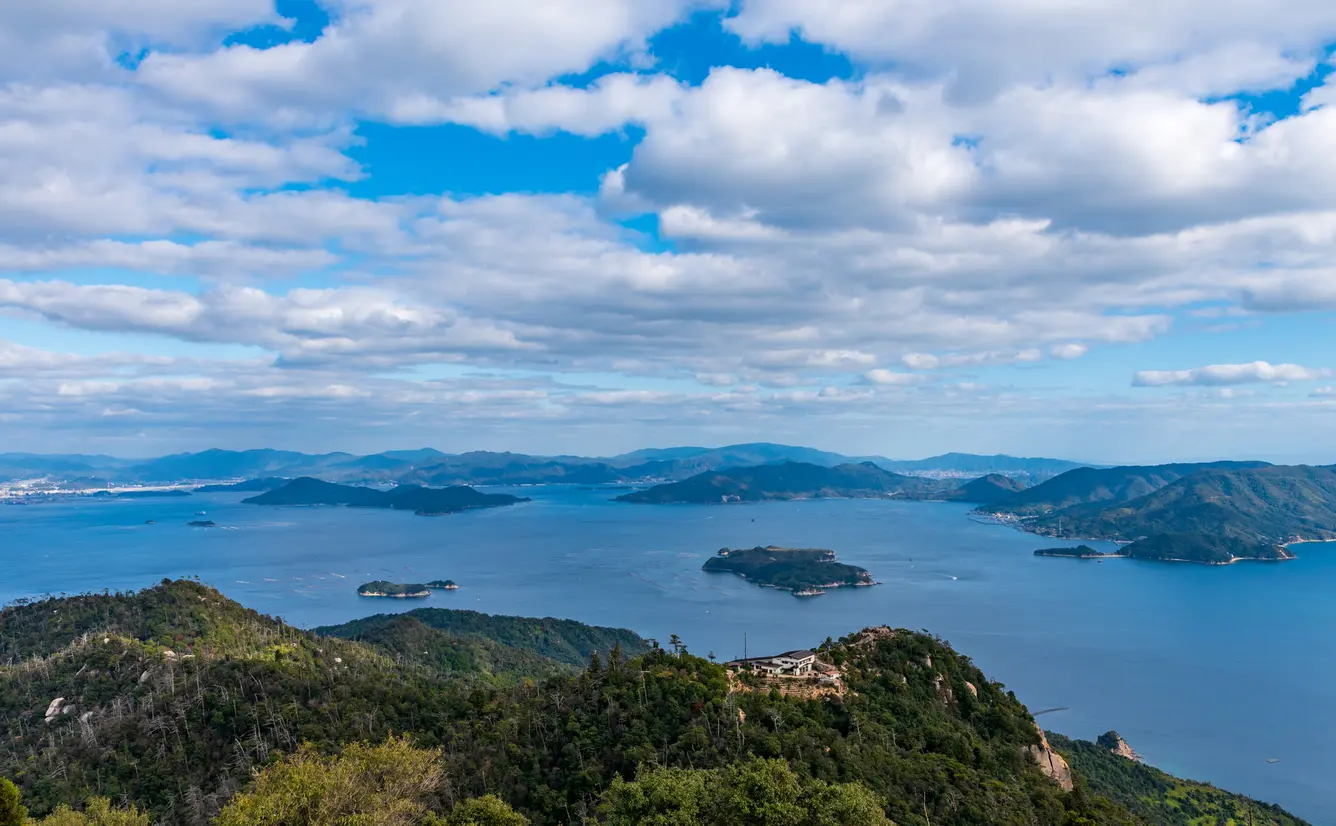 広島屈指の観光名所を完全攻略！宮島の観光Tips集のカバー画像