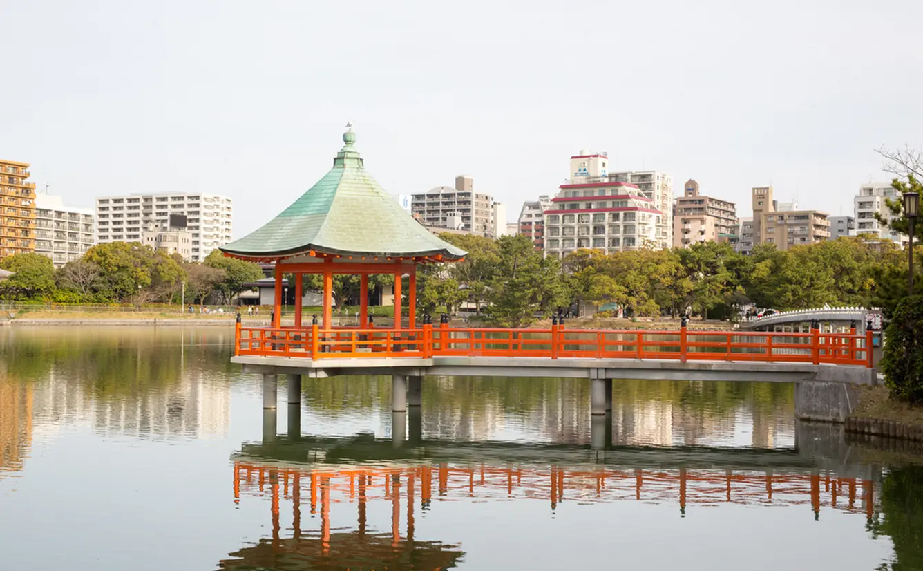 【大濠公園楽しみ方完全ガイド】のどかな水辺をおさんぽして憩いのひとときを過ごそうのカバー画像