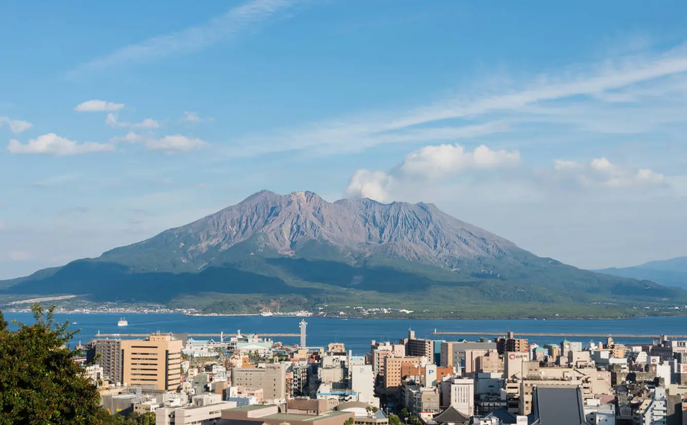 【桜島の楽しみ方完全ガイド】迫力満点！展望台に温泉も一挙ご紹介のカバー画像