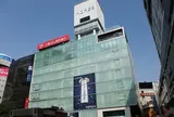 横浜モアーズ