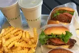 Shake Shack 外苑いちょう並木店