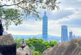 象山步道 六巨石観景台