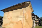 集落の中を遠慮無く突き進む