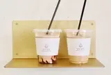 coffee & cakestandlulu