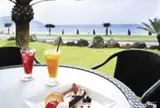 糸島のビーチでカフェ