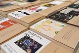 仙台駅 旅のおともに本を買う