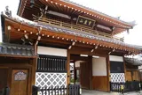 スクエア横の寺町