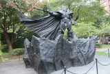 草悟道　阿薩斯雕像