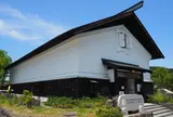 仙北市観光情報センター「角館駅前蔵」