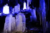 鳴沢氷穴