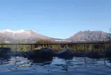 月廻り温泉館