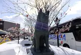 大館駅前ハチ公像