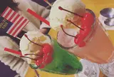 CAROLINE DINER