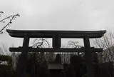 鉄道神社(JR博多シティ屋上 つばめの杜ひろば)