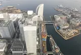 クイーンズスクエア横浜 (Yokohama Queen's Square)