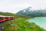 世界遺産路線を ベルニナ急行で