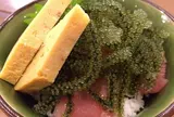 海ぶどう丼に珍しい海ぶどうの卵焼きも！