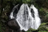 鶏鳴の滝