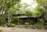 山荘無量塔