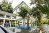 LEPIC Villa Hotel