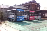 無料の電気バス