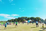 梅小路公園 芝生広場