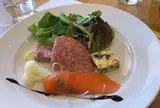 水辺のＨＯＴＥＬ 小さな白い花