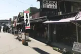 お土産屋さん通り