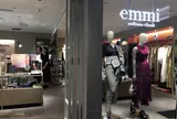 エミ ウェルネスクローゼット