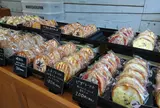 まるい食パン専門店 つるやパン