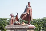 貫一お宮の像（お宮の松）