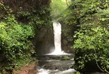 竜返しの滝