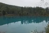 青い池