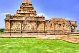 インド