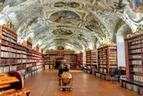 ストラホフ修道院図書館