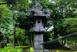お化け灯籠