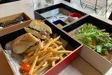フレンチカフェル・クロ「スゥ・ル・スリジェ」