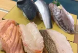 地魚回転寿司 山傳丸