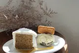 WHITE.（キッズファッション、カフェ）